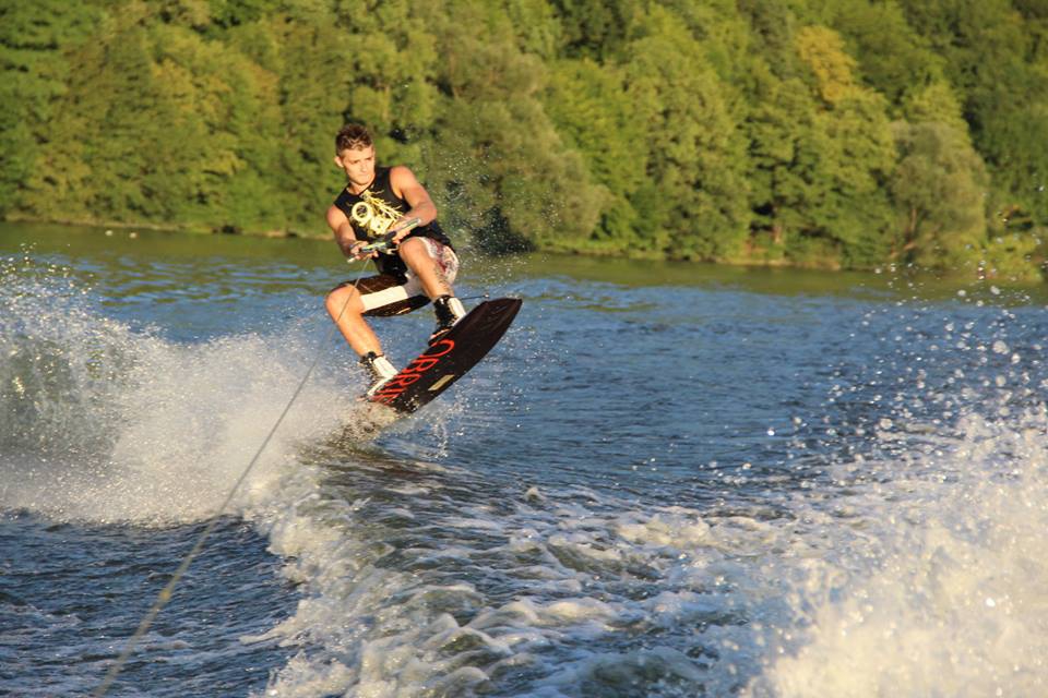 WAKEBOARD