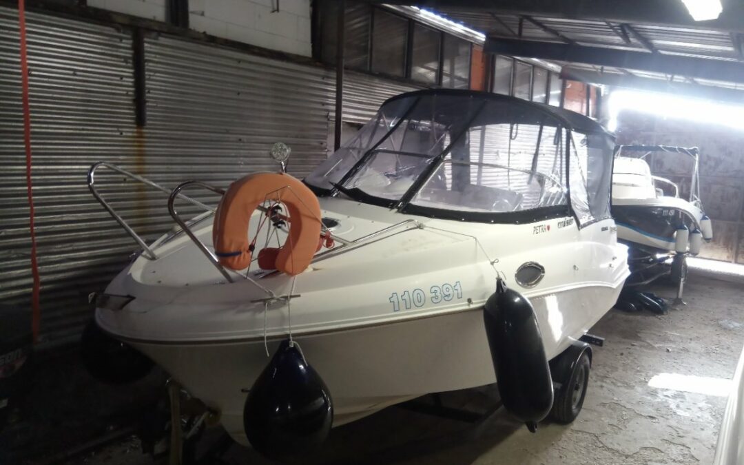 Quicksilver active 640 cabin
