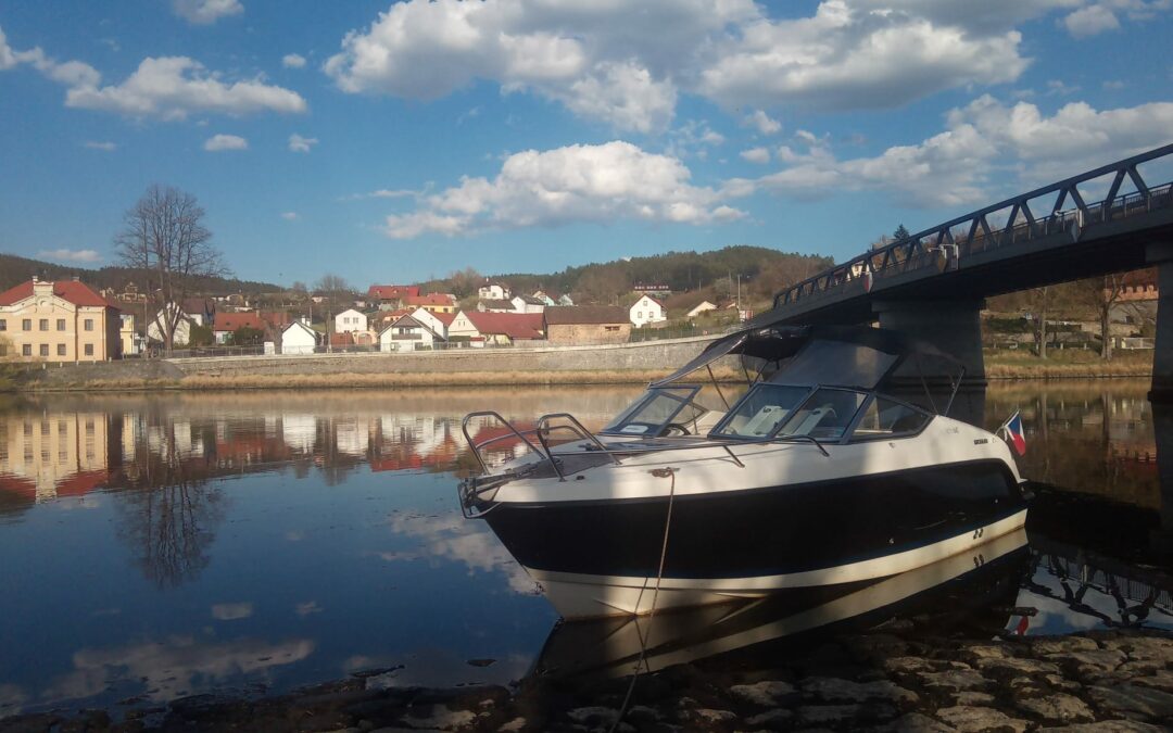 Qucksilver Activ 645 s motorem Mercury Pro XS Optimax